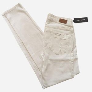 Mia & Moss White Distressed NWT Sabine Skinny Jeans Size 27